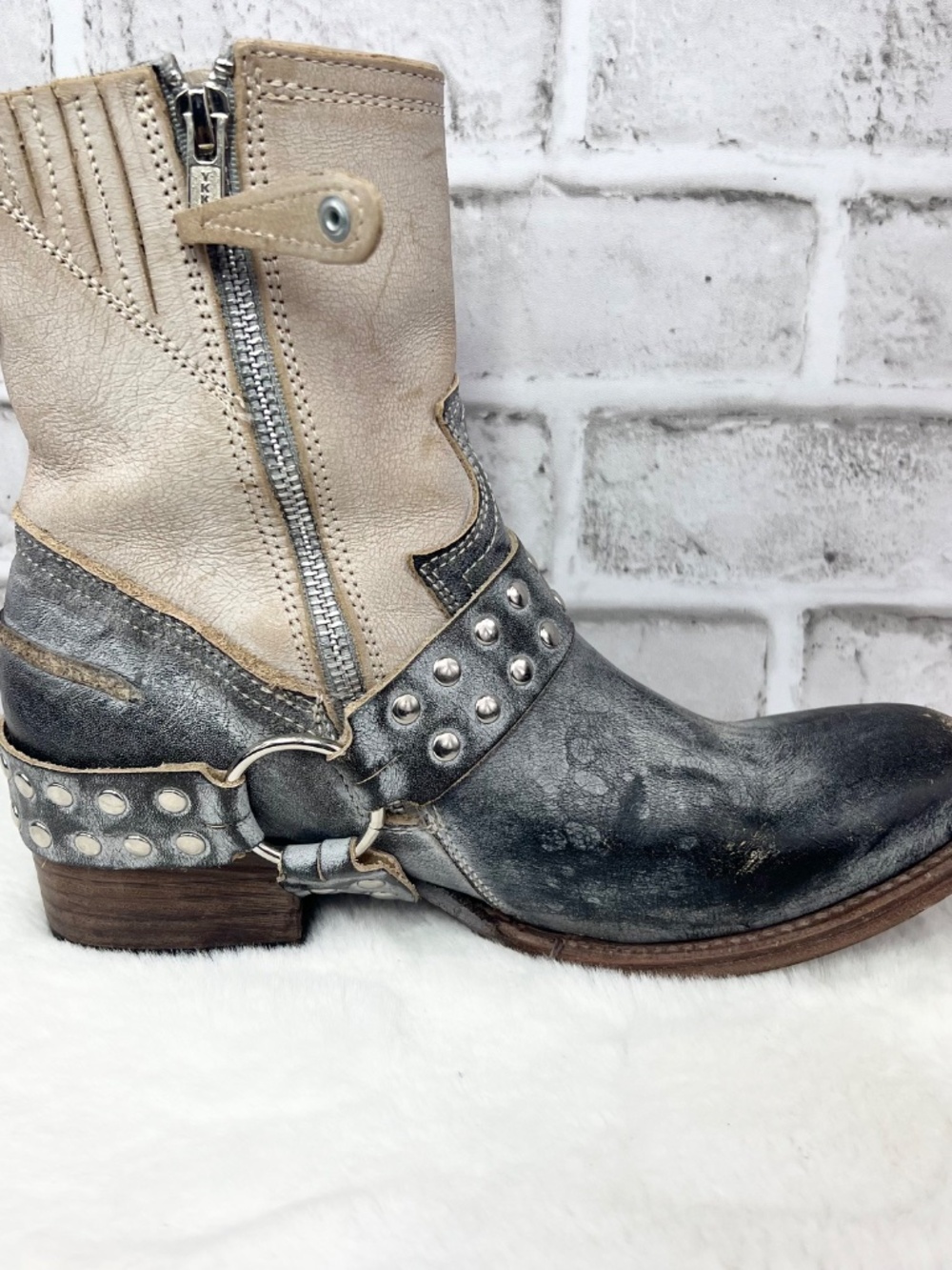 FREEBIRD • Ramone Studded Harness Leather Boots Silver Cream Size 8 - Picture 7 of 10